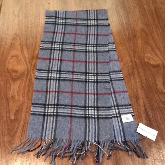 Lord & Taylor Other - NWT cashmere scarf